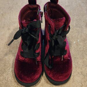 Cat & Jack: Giovanna Combat Boots: Burgundy Velvet: 6